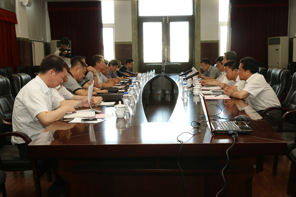省政协文化教育卫生委员会主任卢连大一行来我校调研